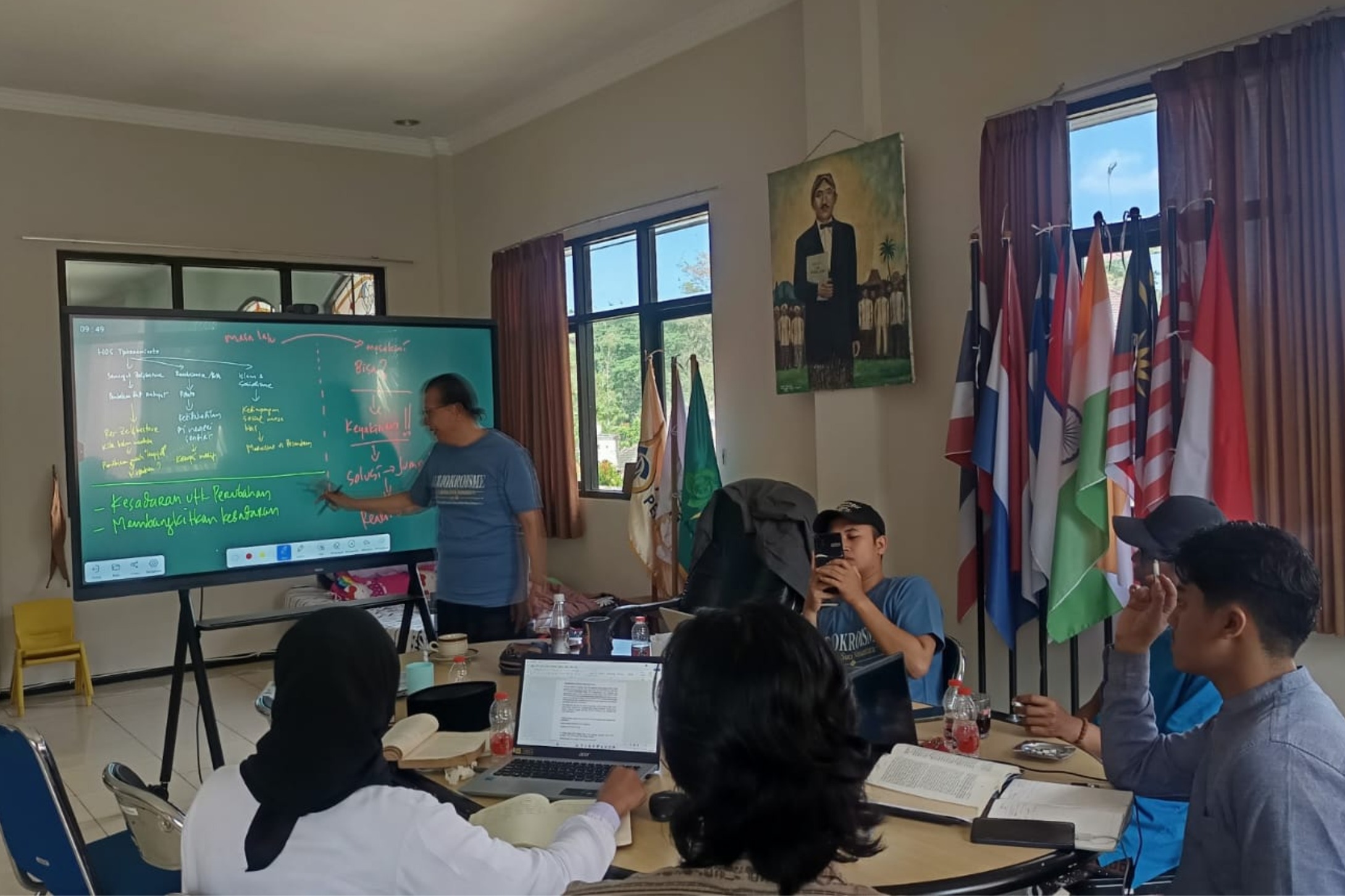 Tutup DIKTANAS Angkatan ke-8, Aktivis Peneleh Tegaskan Semangat Tjokroisme